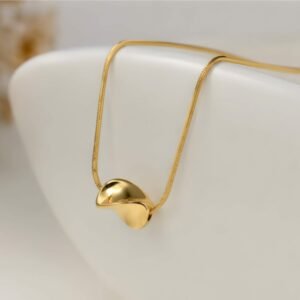 Solenne Sculpted Gold Pendant Necklace